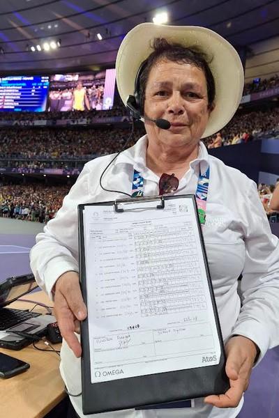 Francoise avec feuille olympique